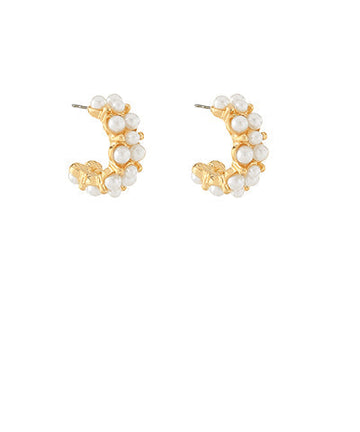 Pretty Pearl Earrings