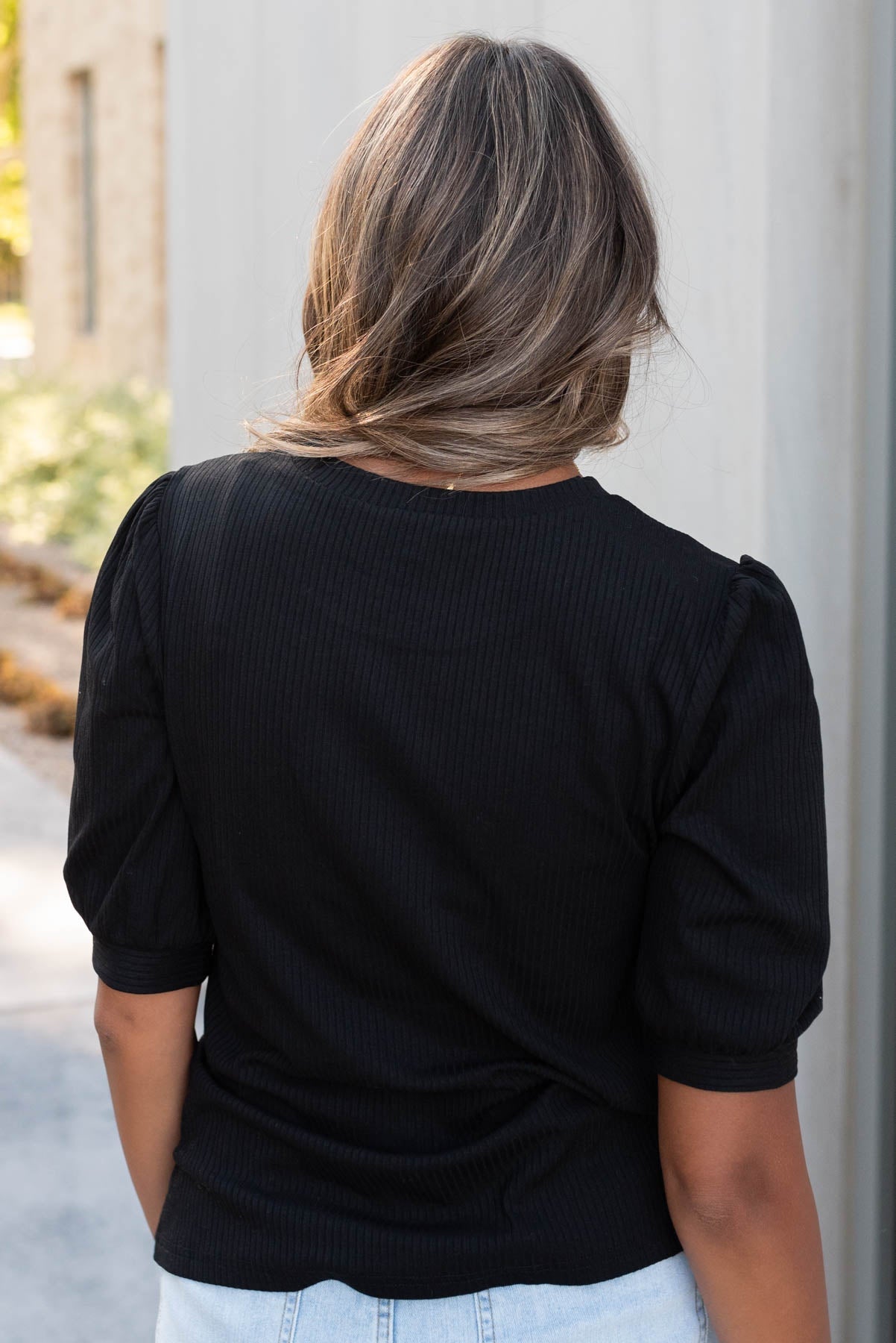 Hailee Basic Black Top