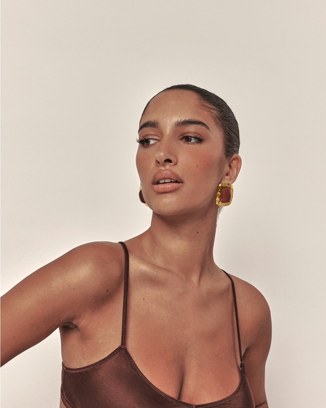 JANIE EARRINGS - GOLD-BURGUNDY