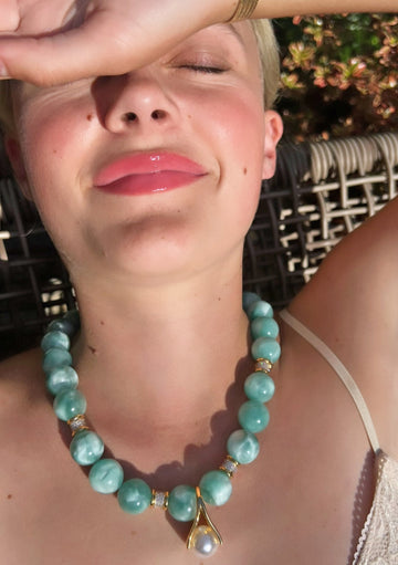 Green Moonstone Pearl Shell Pendant Necklace