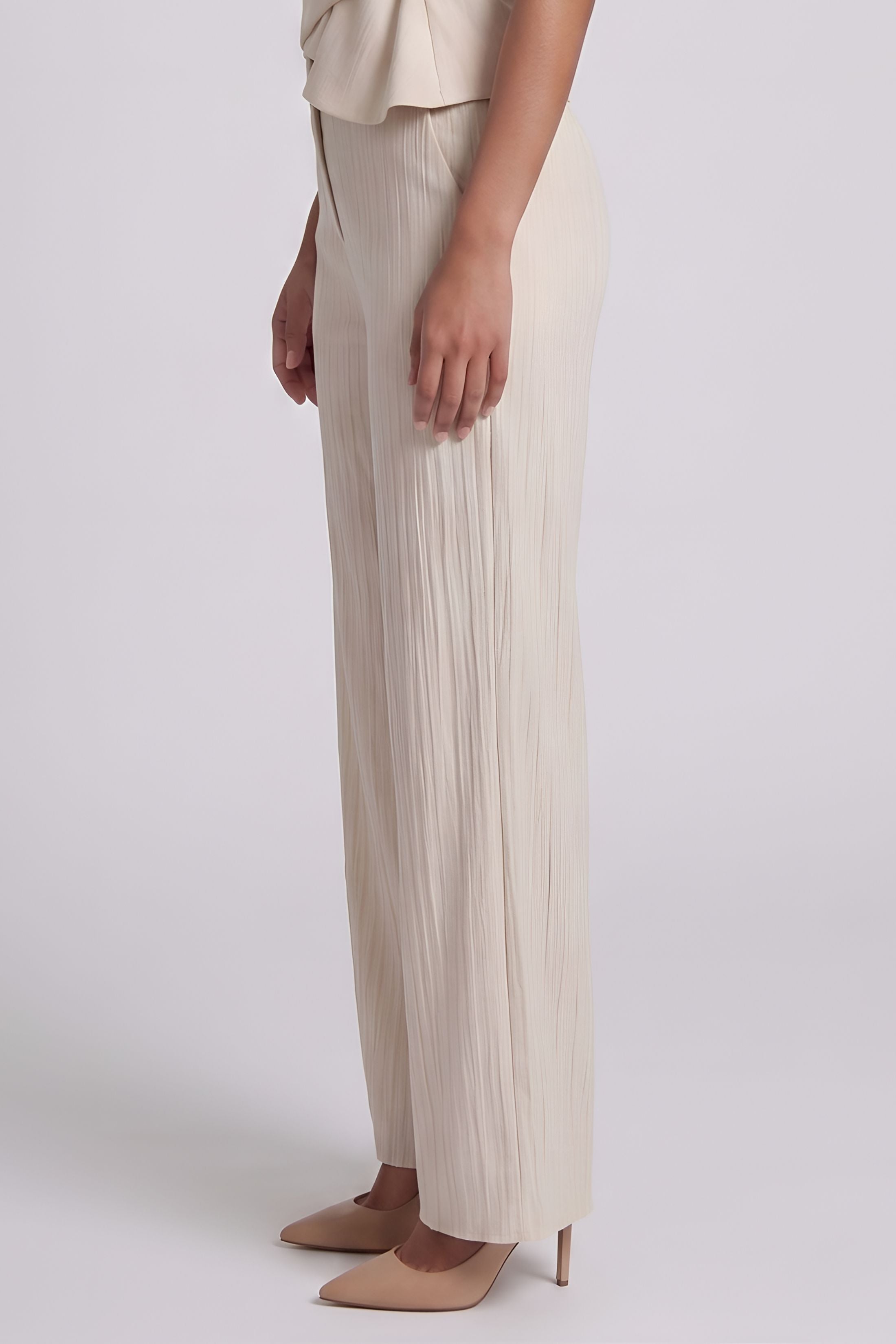 Jolie Pleated Pants