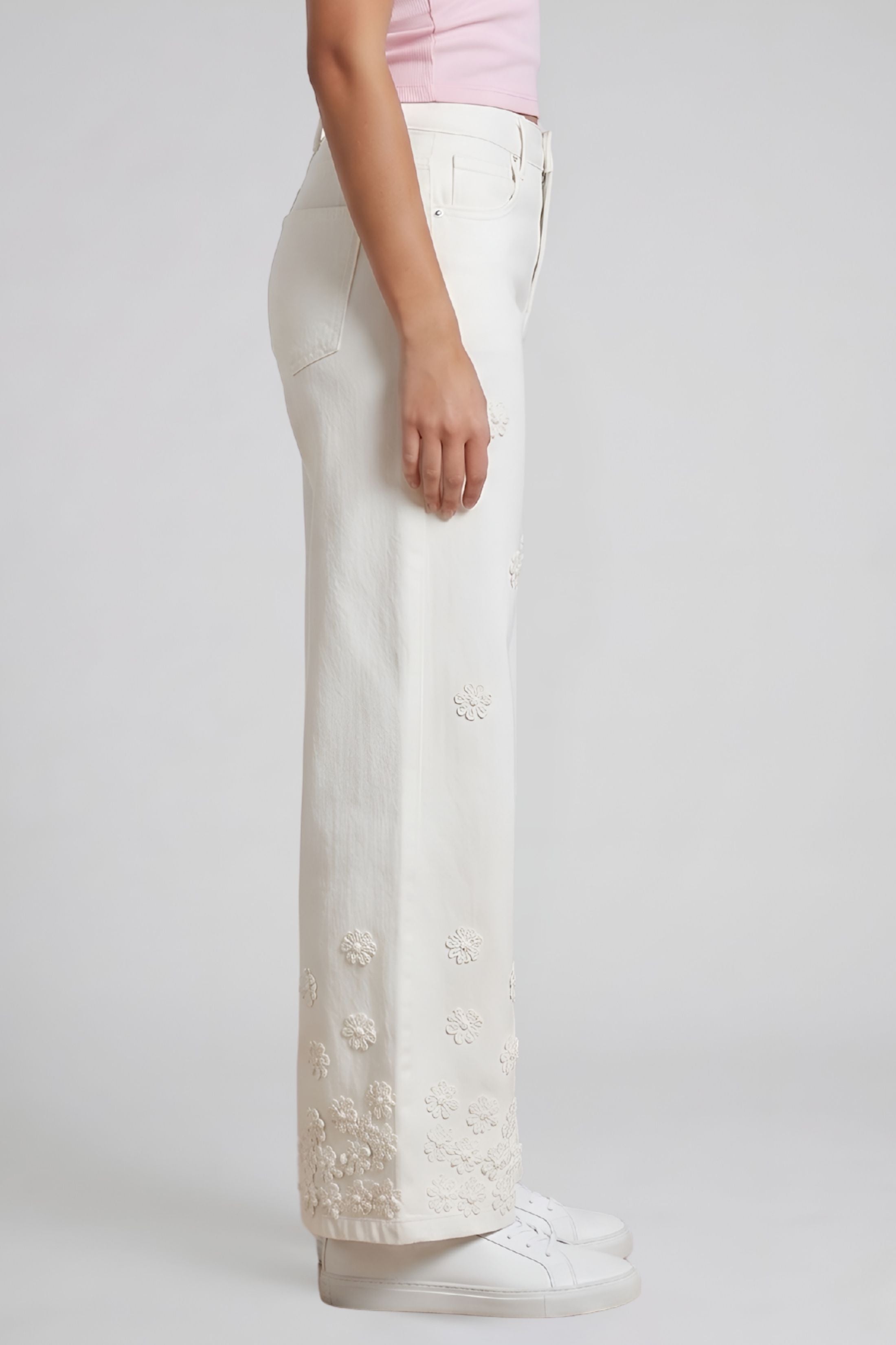 Caroline Risen Mid Rise-Crop Wide Flower Pants
