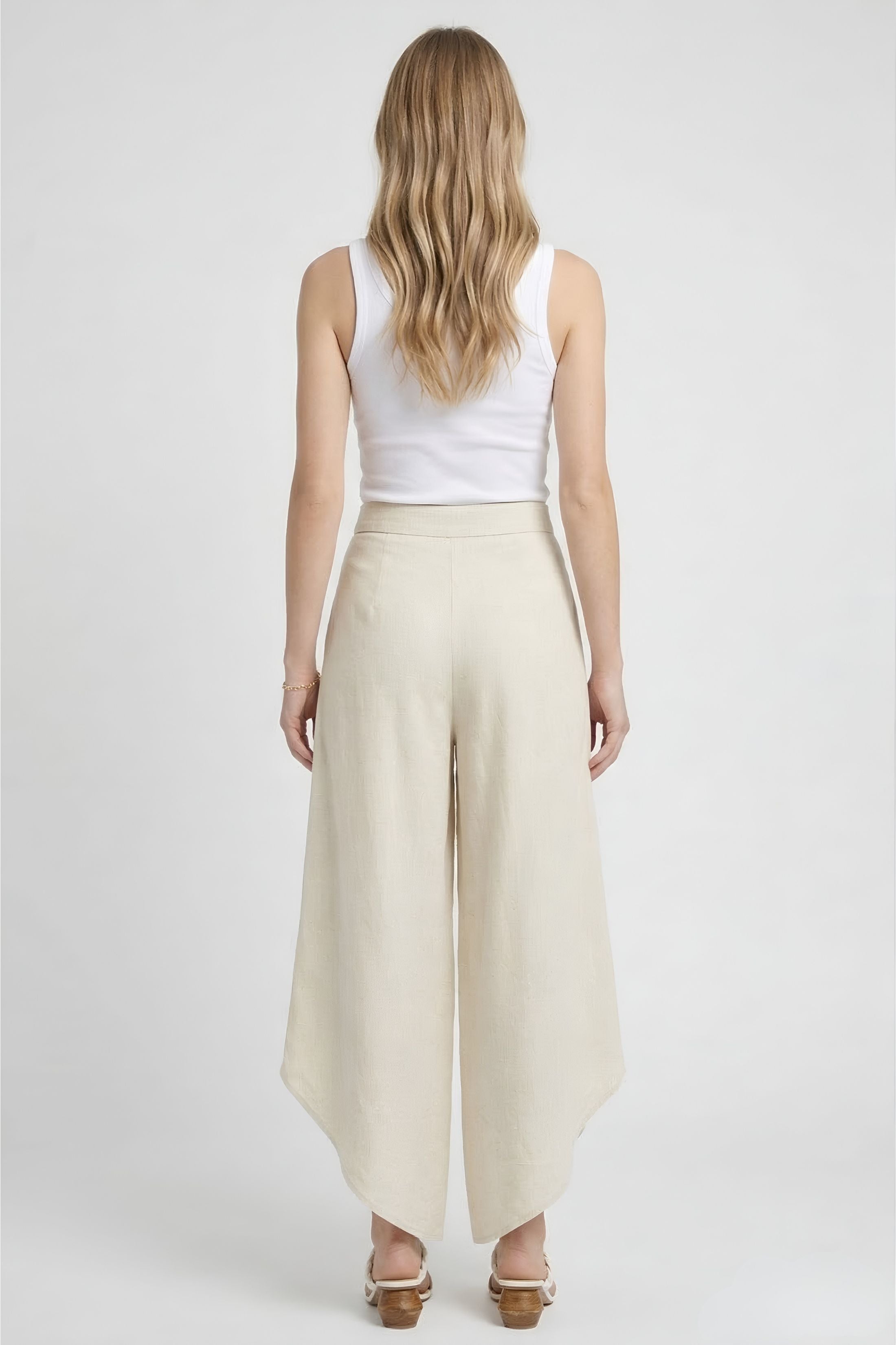 Cain Asymmetrical Hem Mid Rise Pant