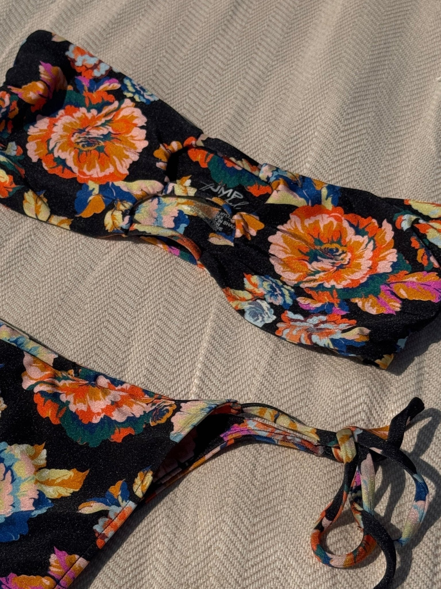 Vegas Top - Flora